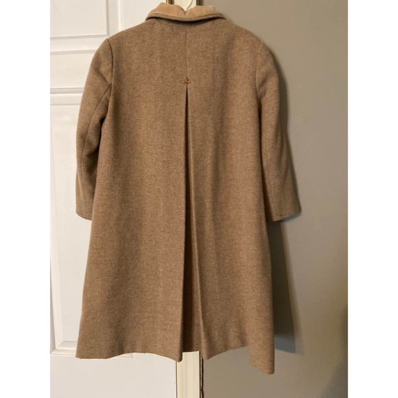 4-5year old girl’s beige coat from Italy - Picture 2 of 3